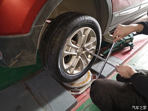 汽車輪胎安裝詳解，步驟、注意事項及常見問題解析