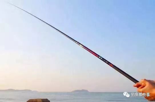 釣大魚，選擇合適長度的魚竿至關(guān)重要